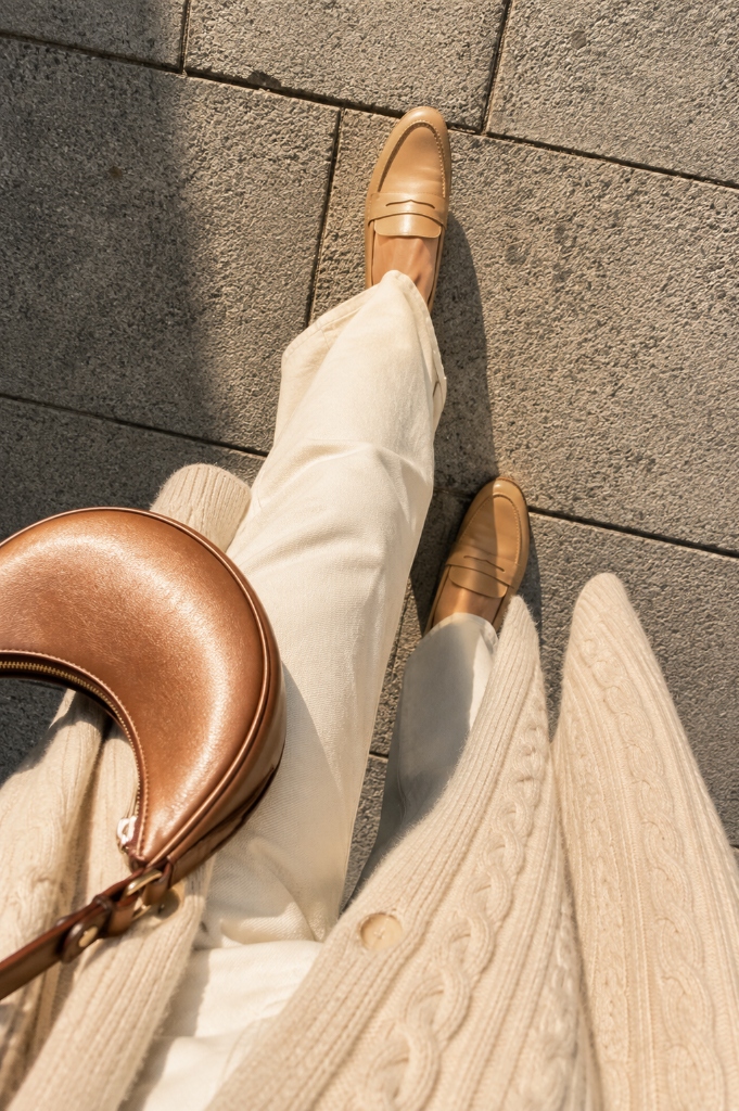 Cream Tank & Olive Pants Slide 4
